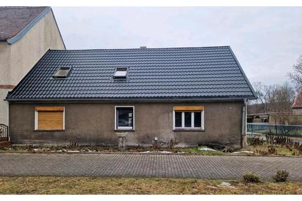 kleines schnuckliges Häuschen - 25.000,00&nbsp;EUR Kaufpreis, ca.&nbsp; 85,00&nbsp;m&sup2; in Lauchhammer (PLZ: 01979)