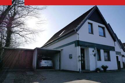 Renoviertes Reihenendhaus in Kreistannennähe I Wohnkomfort mit Garage und Garten - Heide