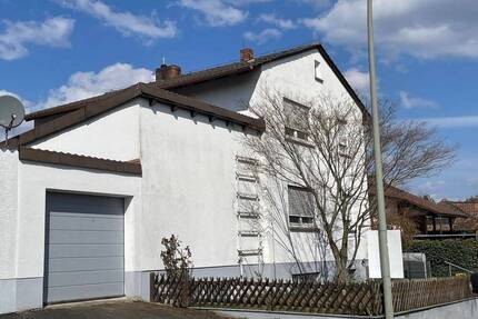 LK Bamberg: Großzügiges Einfamilienhaus in bester Lage - Strullendorf Wernsdorf