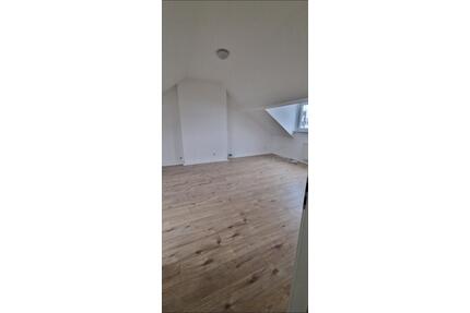 Erstbezug nach Sanierung 2,5 Zimmer DG Wohnung - Bottrop