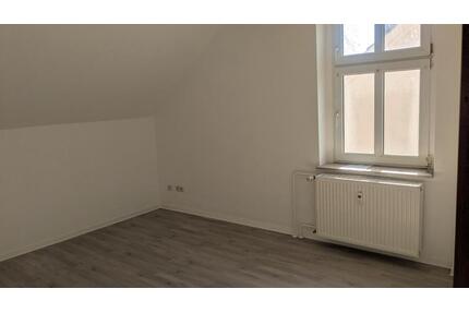Renovierte 3-Zimmer-Dachgeschosswohnung in Marxloh zu vermieten! - Duisburg Hamborn