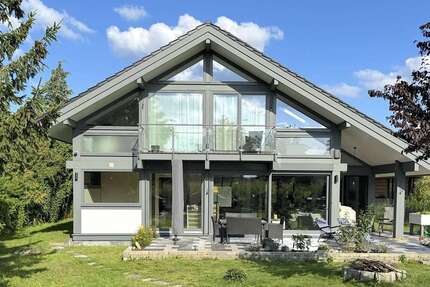 Haus zum Kaufen in Strausberg 929.000,00 € 261.45 m²