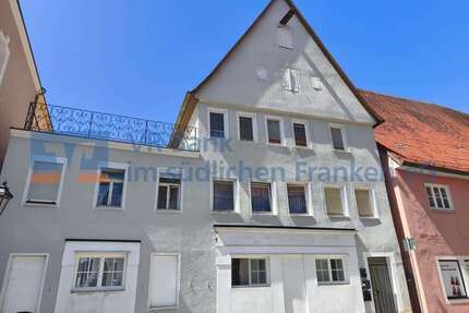 Haus zum Kaufen in Feuchtwangen 250.000,00 € 235 m²
