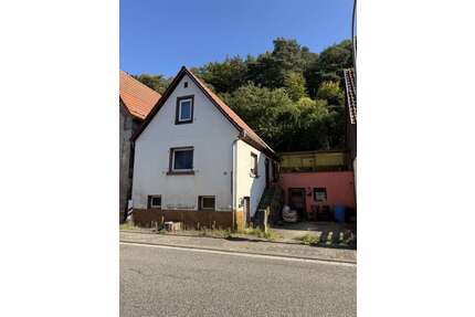 Haus zum Kaufen in Hinterweidenthal 49.000,00 € 77 m²