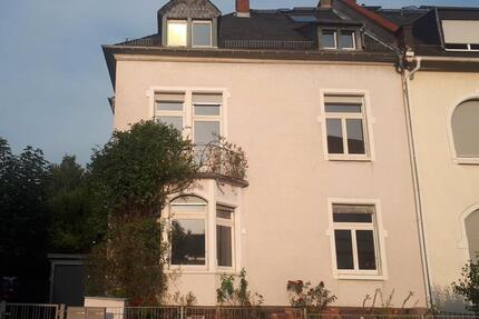 3-Zimmer-Wohnung im Stilaltbau mit Balkon - Frankfurt am Main Nord-Ost