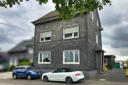 Mehrfamilienhaus + Bungalow auf großem Grundstück (VERMIETET) - Wermelskirchen