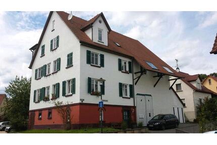 2 Zimmer Altbau DG Wohnung in Pliezhausen zu Vermieten