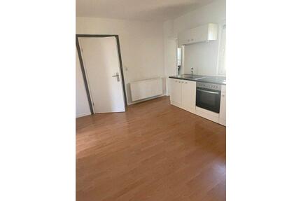 Worms Leiselheim 2 Räume Wohnküche, Bad Altbau GAS extra