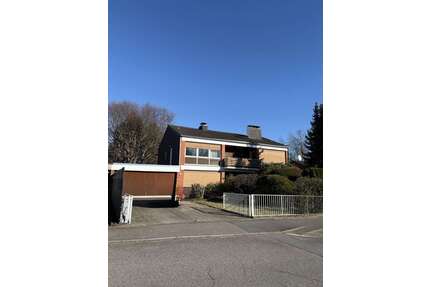 Haus zum Kaufen in Bergisch Gladbach 795.000,00 € 310 m²