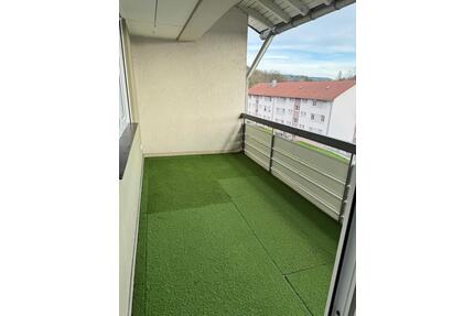 3,5 Zimmer Wohnung mit Küche und großem Balkon - Schopfheim