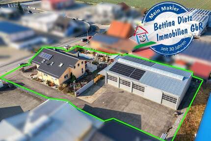 ***RESERVIERT***DIETZ: Einzigartiges Architektenhaus mit Einliegerwohnung, Pool und Gewerbehalle - Elsenfeld / Rück