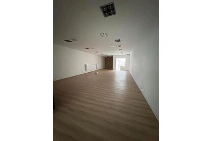 Ladenlokal zu vermieten - 1.200,00&nbsp;EUR Kaltmiete, ca.&nbsp; 163,00&nbsp;m&sup2; in Eschweiler (PLZ: 52249)