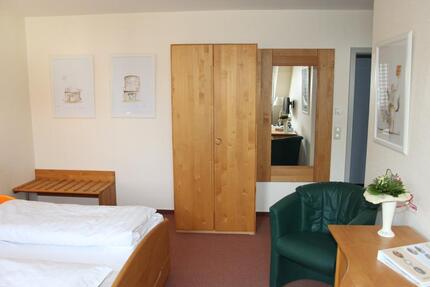 Apartment für Berufspendler - 245,00&nbsp;EUR Kaltmiete, ca.&nbsp; 19,00&nbsp;m&sup2; in Marienmünster (PLZ: 37696)