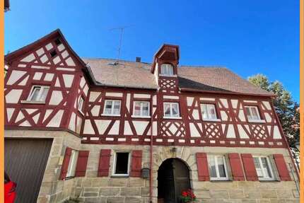 Haus zum Kaufen in Altdorf bei Nürnberg 225.000,00 € 150 m²