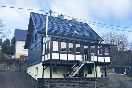 Gepflegtes Einfamilienhaus mit guter Ausstattung! - Windeck