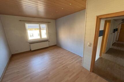 3-Zimmer-Wohnung in Gräfenthal - 380,00&nbsp;EUR Kaltmiete, ca.&nbsp; 65,00&nbsp;m&sup2; in Gräfenthal (PLZ: 98743)