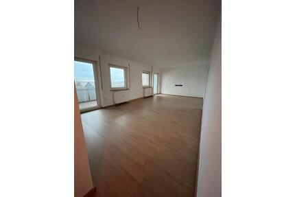 Helle, renovierte 3-Zimmer-Wohnung mit Balkon - Heroldsberg