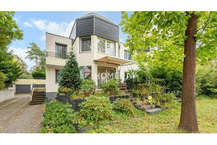 Stilvolles 5-Zimmer-Reihenendhaus mit besonderer Architektur und schönem Garten in Frohnau - Berlin