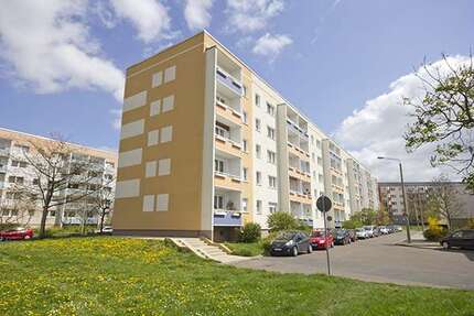 Wohnung zum Mieten in Halle (Saale) 299,00 € 49.74 m²
