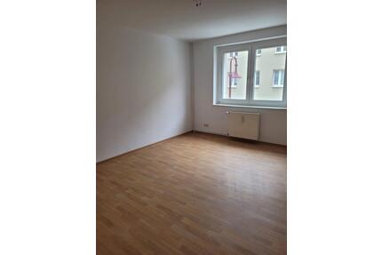 3-Zimmer-Wohnung mit Balkon - 390,00&nbsp;EUR Kaltmiete, ca.&nbsp; 65,00&nbsp;m&sup2; in Weißwasser (Oberlausitz) (PLZ: 02943)