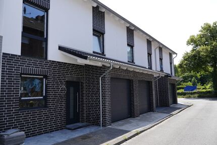 Provisionsfrei* Einfamilienhaus mit PV+Speicher 10,4 KW+Garage 140m zum Rheinufer Energiebedarf 22,4 kWhm2a - Duisburg