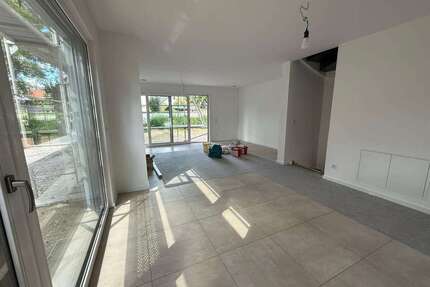 Haus zum Mieten in München 3.600,00 € 158.87 m²
