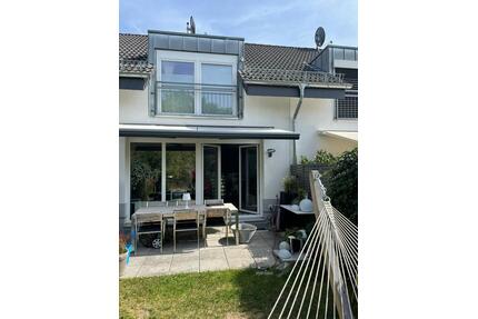 Modernes Reihenhaus mit Garten & Garage in Wiesbaden-Frauenstein