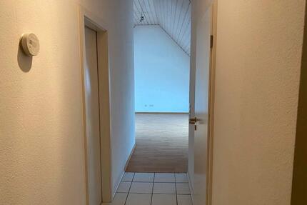 Dachgeschoss-Wohnung 2 Zimmer - 620,00&nbsp;EUR Kaltmiete, ca.&nbsp; 40,00&nbsp;m&sup2; in Worms (PLZ: 67550) Nördliche Vororte