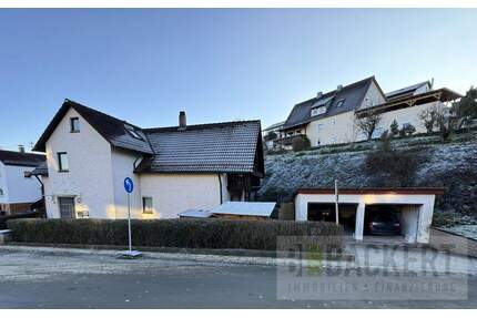 Geräumiges Ein- bis Zweifamilienhaus im Herzen von Untersteinach