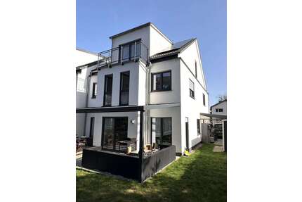 Haus zum Kaufen in Heusenstamm 985.000,00 € 230 m²