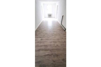 Renoviert: Zentrale Lage, größzüger Wohnraum auf 5 ZKB in Höxter