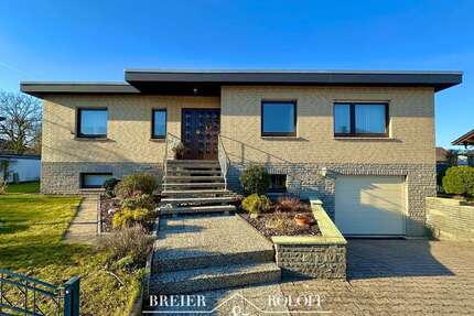 Haus zum Kaufen in Bückeburg 329.000,00 € 136.06 m²