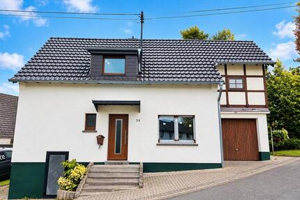 Frisch renoviertes Einfamilienhaus mit Garten in Neustadt (OT) - Neustadt (Wied) Hombach