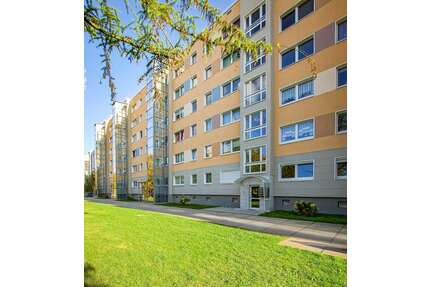 Wohnung zum Mieten in Dresden 713,87 € 75.46 m²