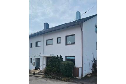 DHH mit ausgebautem DG - 480 qm GST - Olching