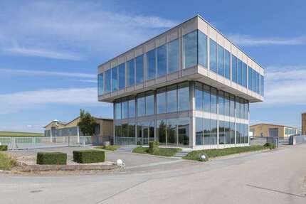 Büro in Nassenfels 3.950,00 € 560 m²