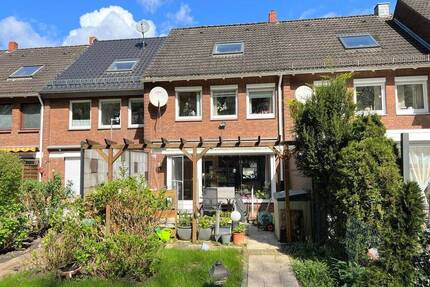 PURNHAGEN-IMMOBILIEN - Bremen-Schönebeck - Reihenmittelhaus mit Garage in familienfreundlicher Lage - Bremen / Schönebeck