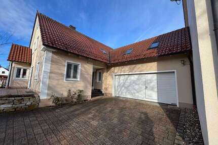 Haus zum Kaufen in Junkenhofen 1.248.000,00 € 340 m²