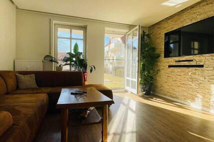Ruhig gelegene 3-Raum-Wohnung mit Terrasse & TG-Stellplatz - Weinböhla