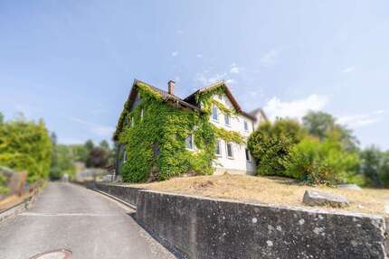 Haus zum Kaufen in Coburg 165.000,00 € 240.76 m²