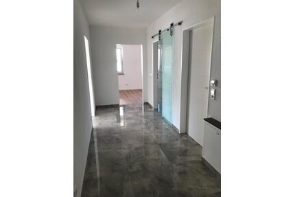 3 Zi Wohnung - 1.250,00&nbsp;EUR Kaltmiete, ca.&nbsp; 97,00&nbsp;m&sup2; in Langenau (PLZ: 89129)