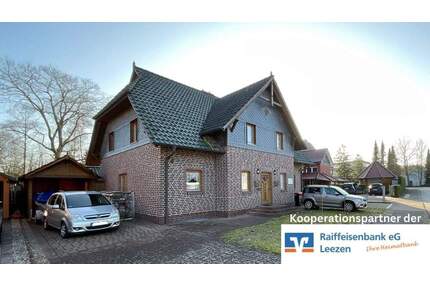 Viel Platz für Ihre Ideen: Mehrfamilienhaus mit zwei Einheiten und Vermietungsertrag - Wahlstedt