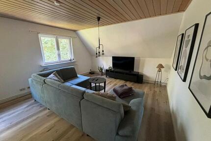 Drei Zimmer DG Wohnung - 875,00&nbsp;EUR Kaltmiete, ca.&nbsp; 102,00&nbsp;m&sup2; in Hohn (PLZ: 24806)