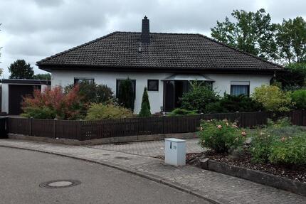 Einfamilienhaus Bungalow ,sofort verfügbar, bezugsfertig - Überherrn