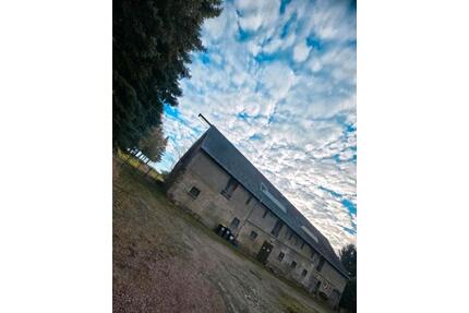 Nachpächter für StallanlageStallPferdestall 2,6ha *AB SOFORT* - Mittweida