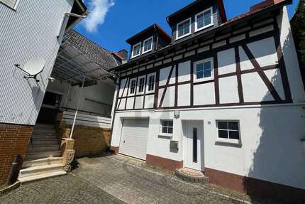 Haus zum Kaufen in Gladenbach 239.000,00 € 350 m²