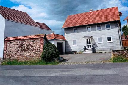 Charmantes Einfamilienhaus - Ausbaupotenzial in ruhiger Naturlage - Haunetal