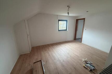 2 Zimmer Küche Bad Dachgeschoss 67m2 Malstatt- St.Josefstr. SOFOR - Saarbrücken