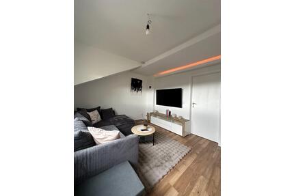 Dachgeschosswohnung mit Terasse Zentral aber Ruhig - Düren Distelrath