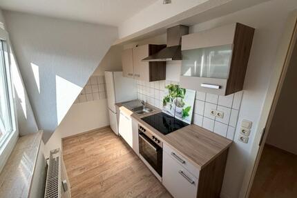 Vermiete schöne helle Altbau Dachgeschosswohnung - Schlitz